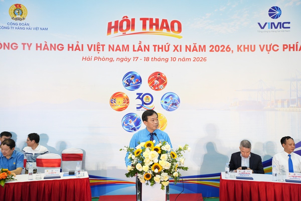 Chủ tịch CĐ Tổng Công ty HHVN - Ông Mai Lê Lợi phát biểu khai mạc Hội thao